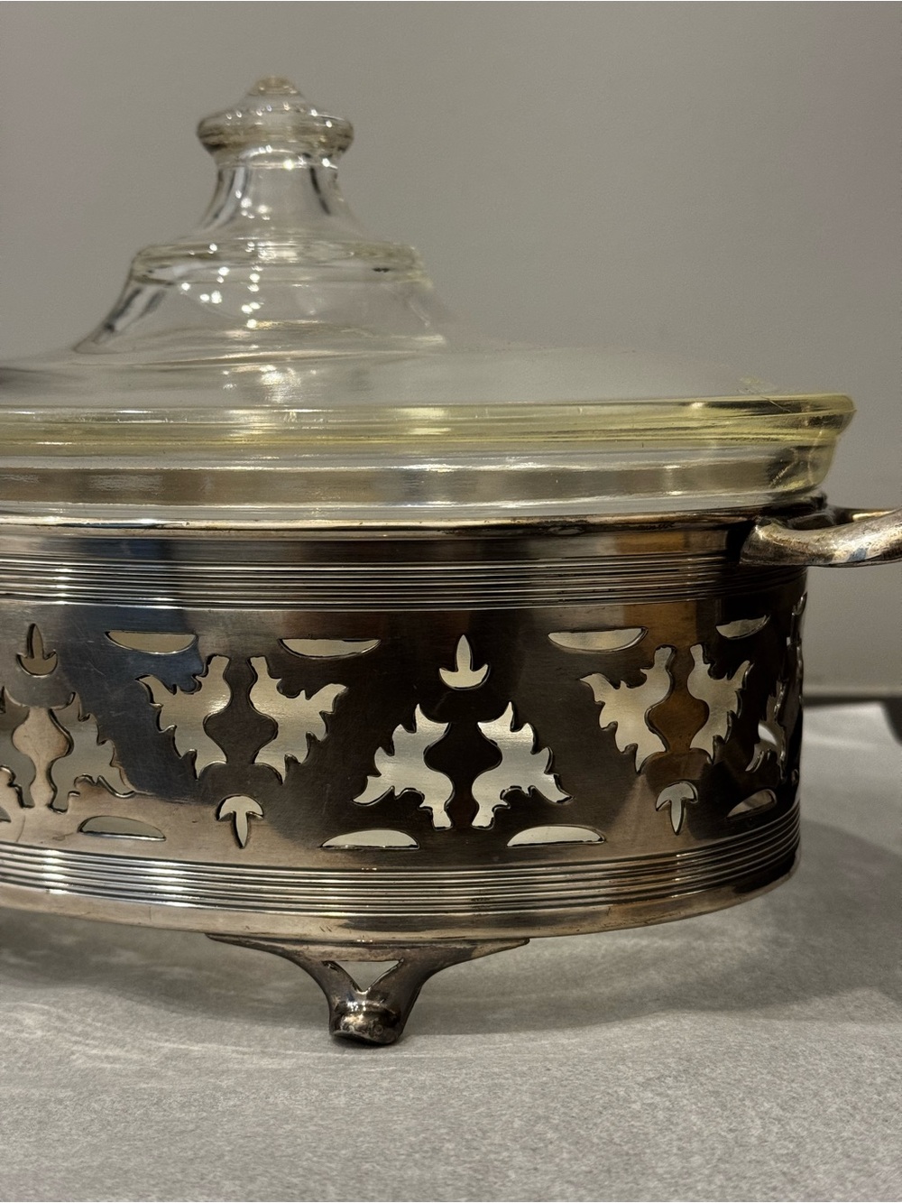 PYREX Glass-Top Silver Plated Casserole Dish Serving Dish